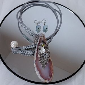 Stone Leaf Necklace Set